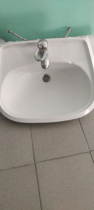 Продам б/у раковину