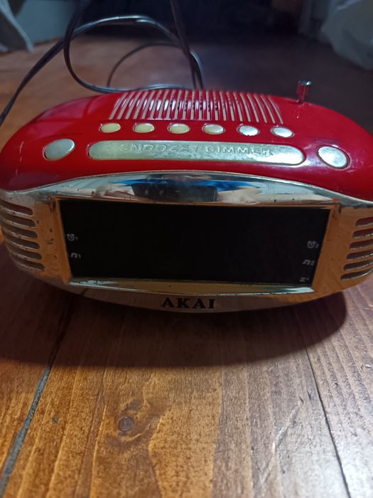 Ceas AKAI Cu Radio