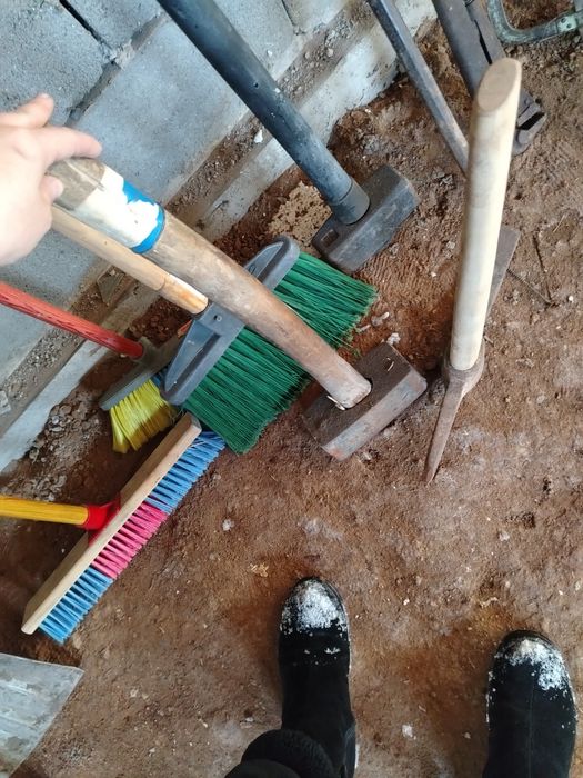 Продам лопаты, кувалду