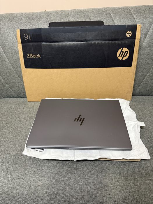 Laptop Hp  Zbook 8  g1i 16” /16ram