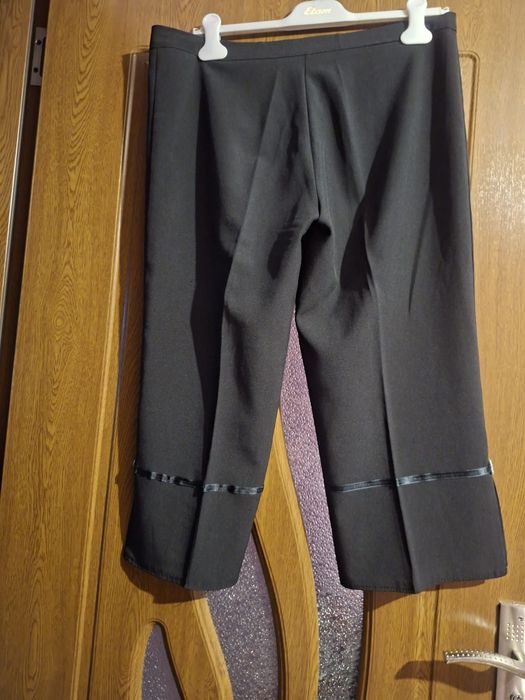 Vând Pantaloni Damă 3/4  Mărimea 48