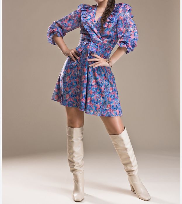 Стилна рокля Lucy