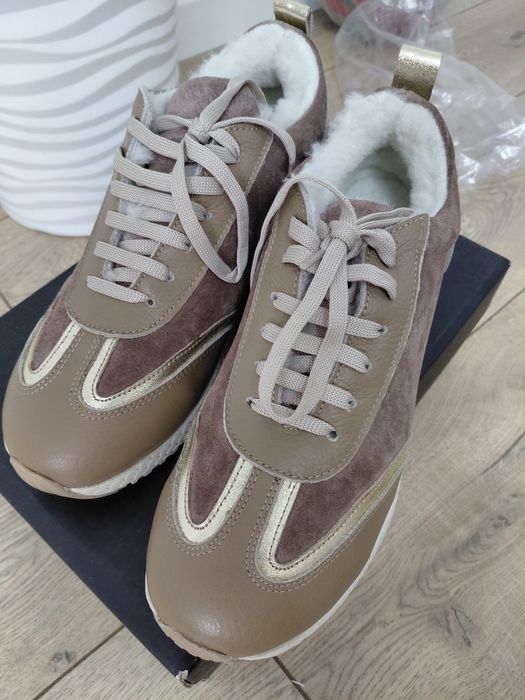 Продам зим обувь 40р новые