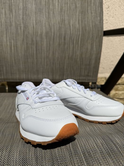 Adidaşi Reebok classic 35 22cm.