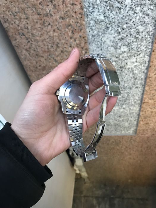 Rolex soati sotiladi