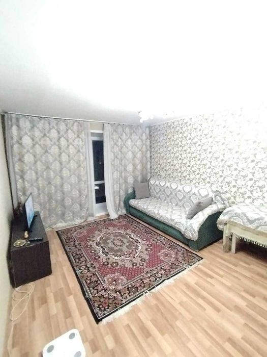 продам квартиру 3 х комнатная (центр)