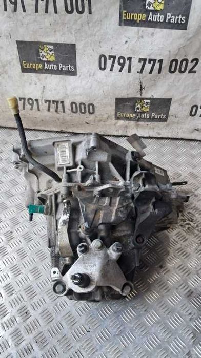 cutie viteze manula Dacia Duster 1.0 TCE an 2021 cod 320107559R / JT4 002
