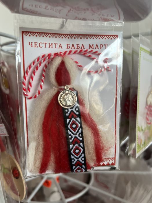 Мартеници ръчна изработка за ръка