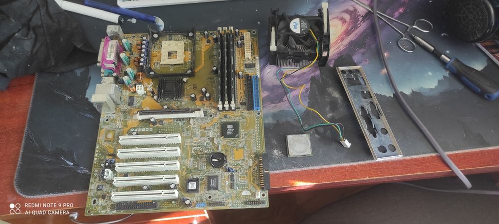 Pachet PC (Placa De Baza + Cooler + 3 ram DDR1) !! Uitativa in descriere!!
