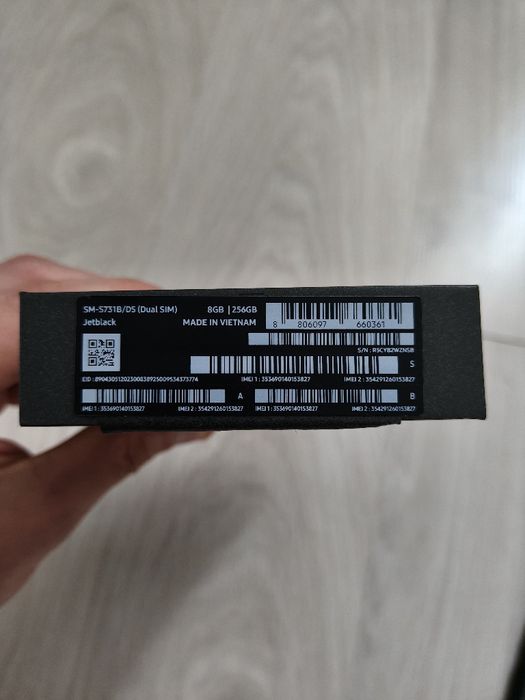 Продам Samsung s25 Fe 8/256