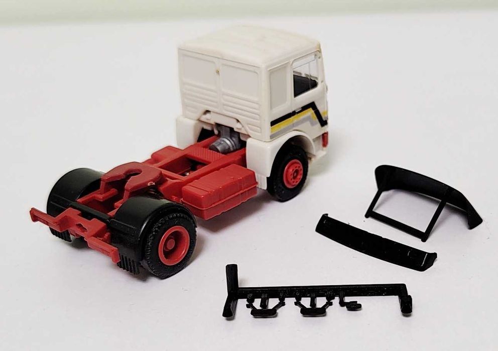 macheta camion cap tractor Roman Diesel Herpa scara 1:87 diorama H0