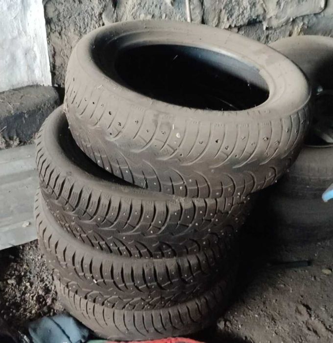 Продам зимнюю резину, R 16