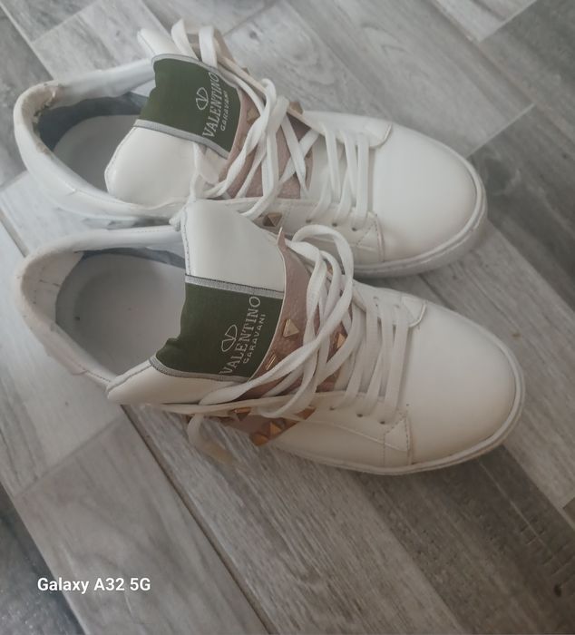 Adidași Valentino
