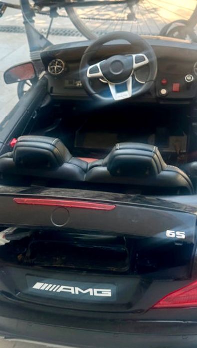 Mașinuta electrica Mercedes cu încărcător , fără telecomanda