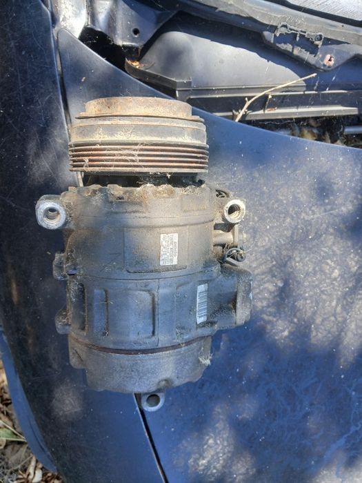 Компресор климатик BMW E39 / БМВ е 39 525d