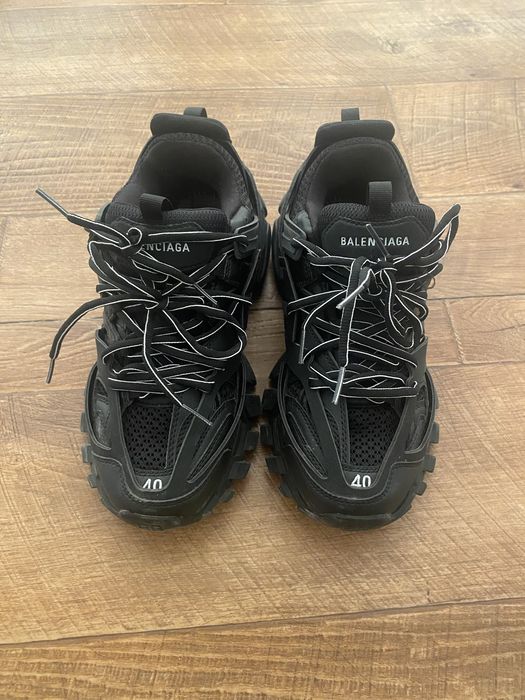 Balenciaga track
