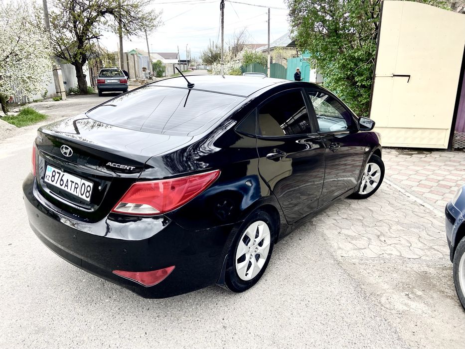 Продам машину хуйндай акцент
