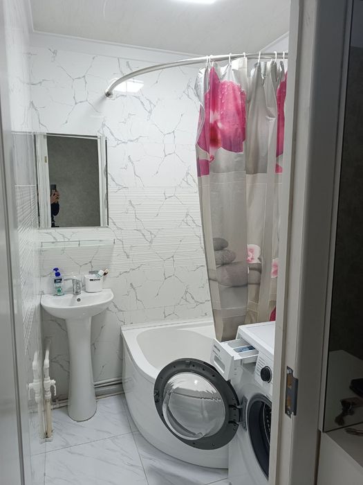 Продам чиланзар 21.  Двух комнатная