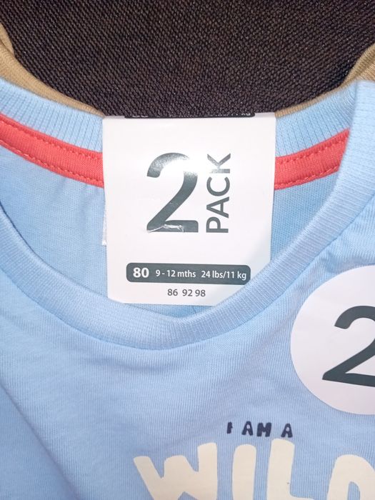 Vând tricouri bebelusi