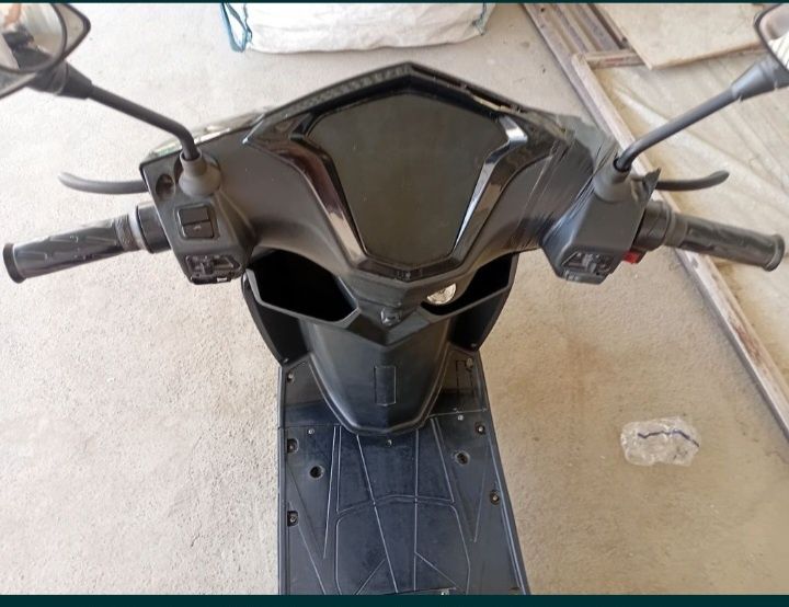 Скутер сотилади холати яхши.яхшилаб укиб кен тел.килинг