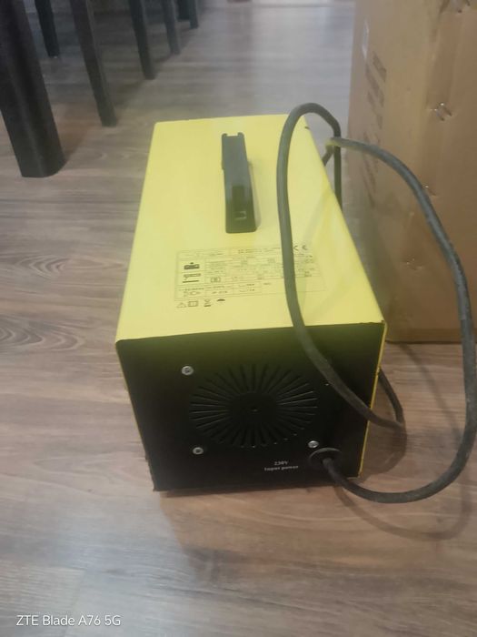 3в1 електрожен зарядно и стартов ток 12/24волта с нови кабели цена 250