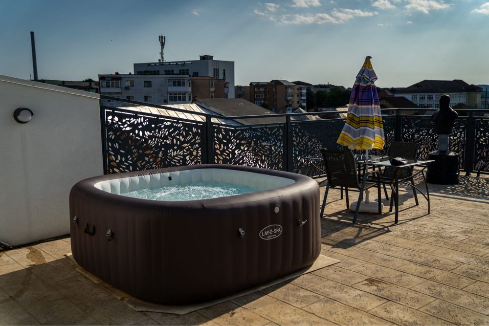 inchiriez penthouse nou ultramodern central!!