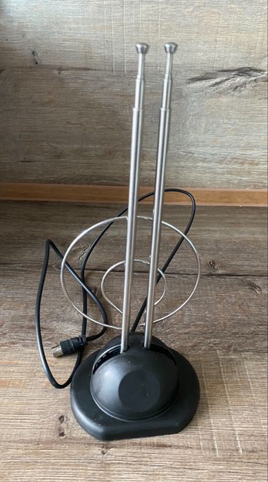 Телескопична стайна антена с права букса