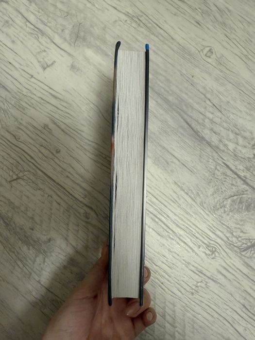 Книга “Заживо в темноте» - Майк Омер.