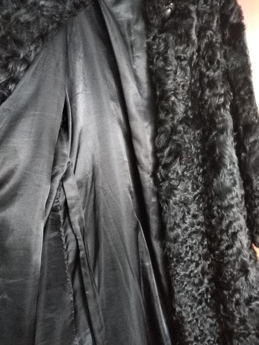 Продам шубу. Из козлика.