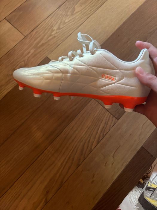 Бутонки adidas cola