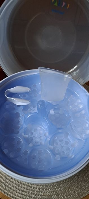 Стерилизатор за шишета и биберони