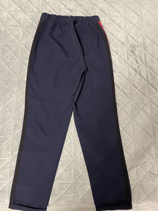 Pantaloni bleumarin Zara,foarte buni