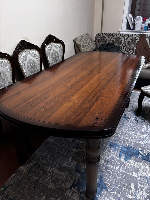 СРОЧНО продам стол с 4 стульями