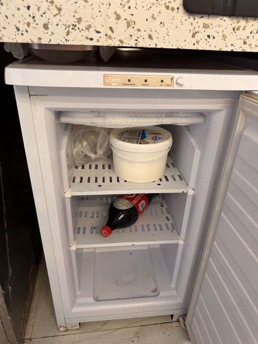 Продам морозильник