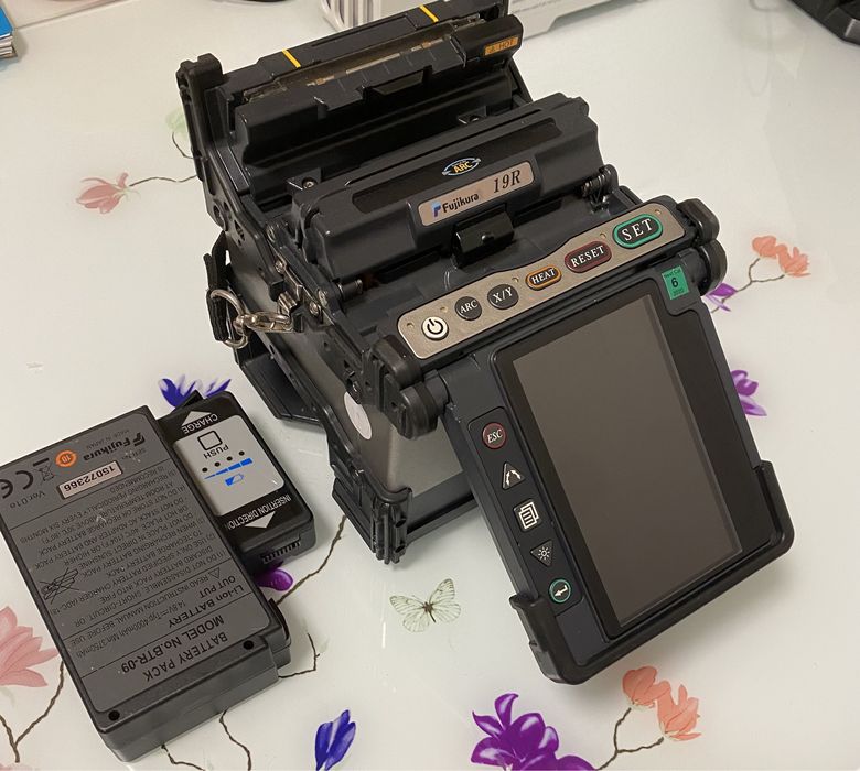 Aparat sudura fibra optica