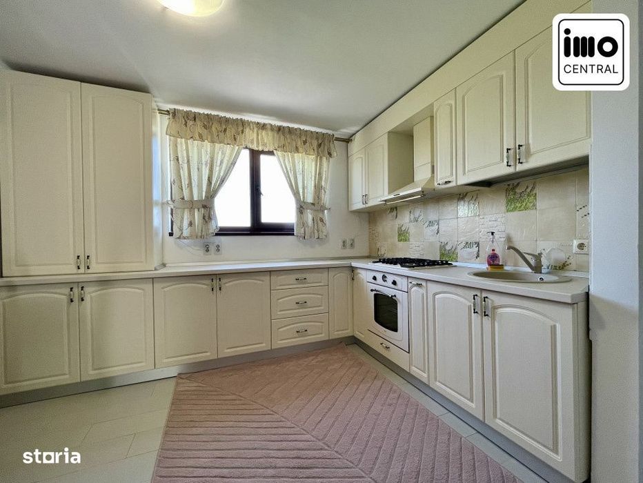 Inchiriere apartament decomandat cu terasa si loc de parcare