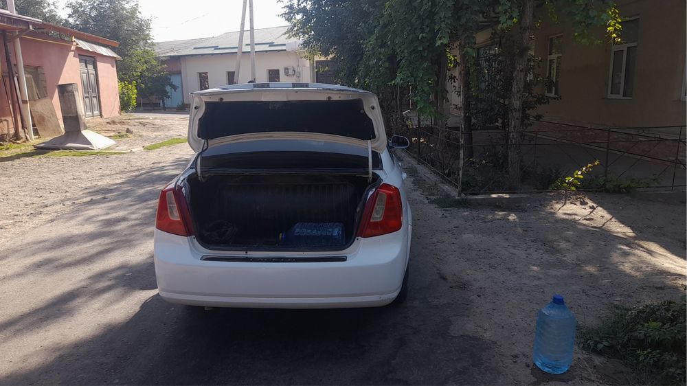 Lasetti avtomobeli AVTOMAT  sastiyanasi zur