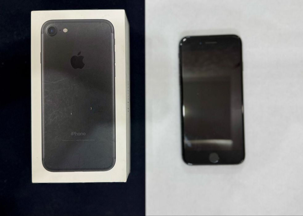 Продам Iphone 7 (32 гб)