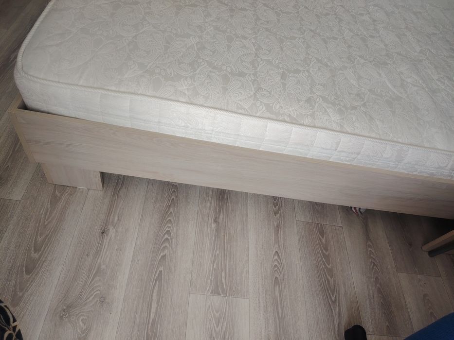 Кровать двухспальная