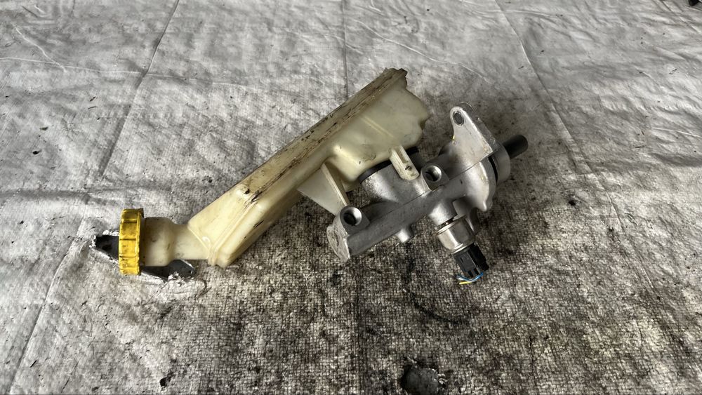 Peugeot 207 спирачна помпа