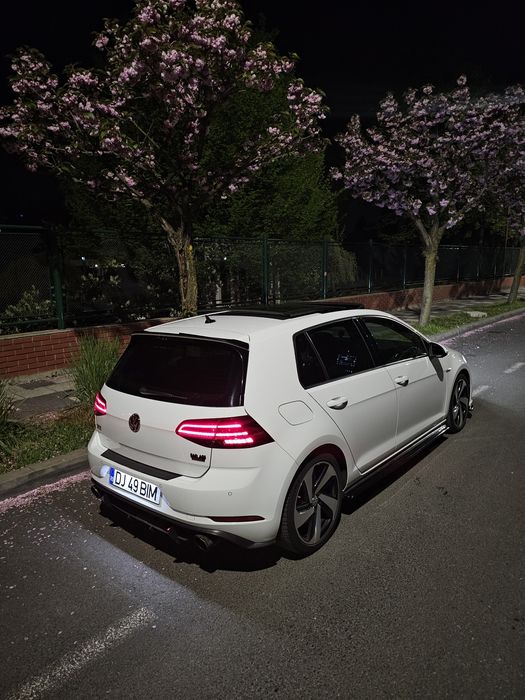 VOLKSWAGEN  GOLF 7.5 GTI Performance
