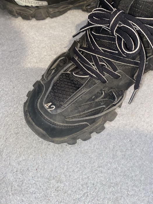 Balenciaga track