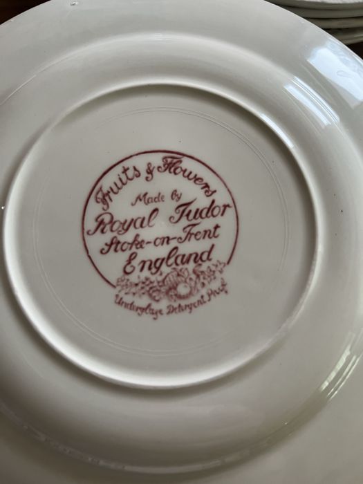 Английски порцеланови чинии