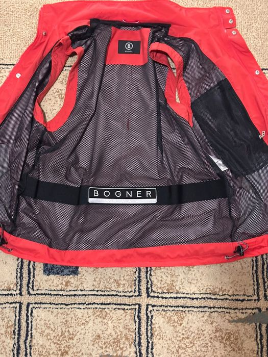 Bogner жилетка .