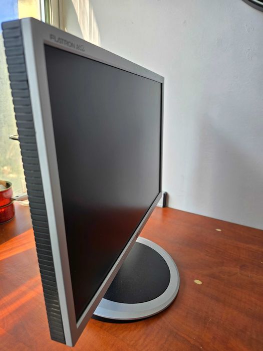 Монитор LG Flatron L194WT-SF – 19 инча (Widescreen)