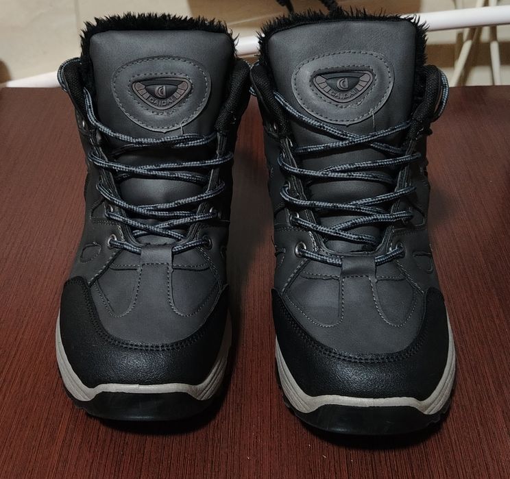 Bocanci îmblăniți noi