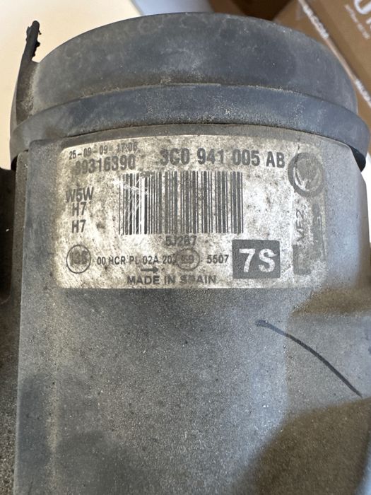 Фарове за WV Passat B6