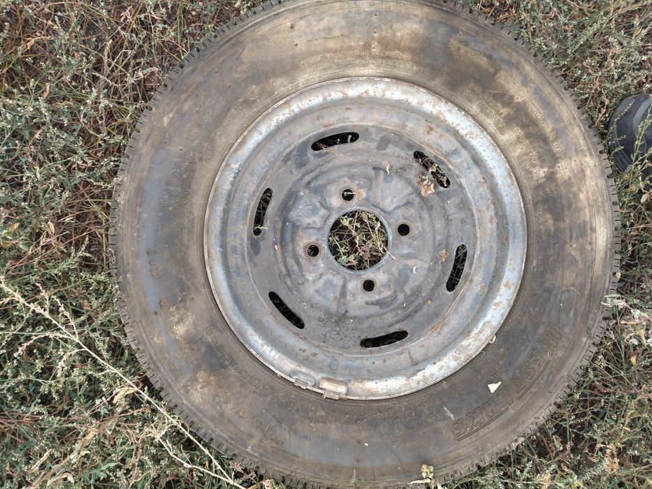 Шина на диске шины