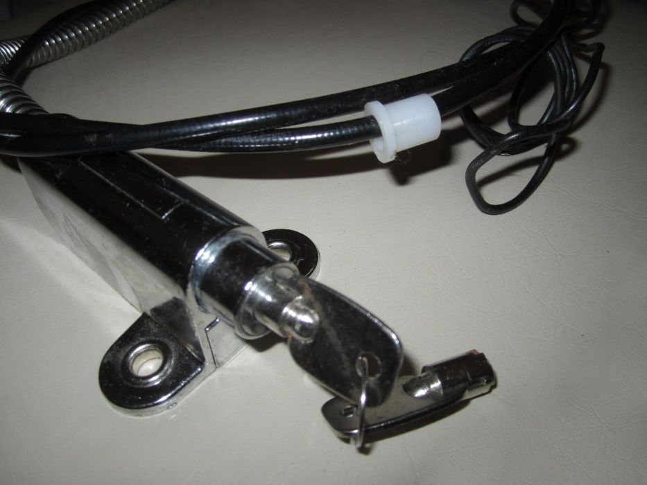 Ново жило за аварийно отключване на гаражна,секционна врата налично ко