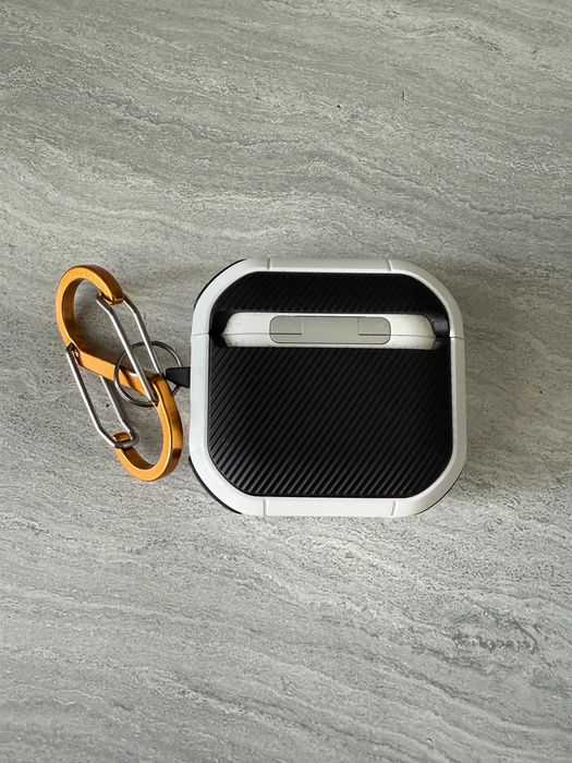 Продам airpods 4 оригинал